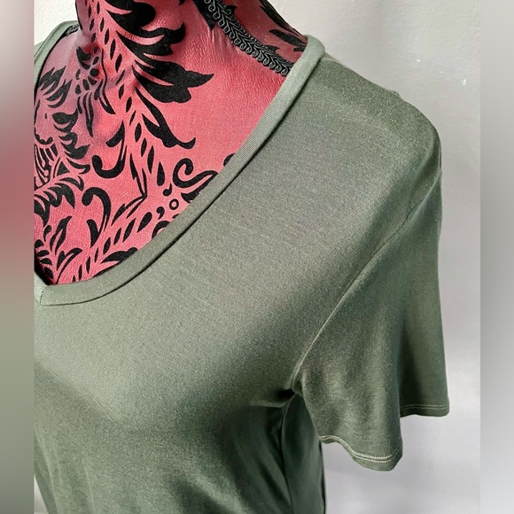 NWOT GROCERIES APPAREL V-Neck Asymmetrical Short Sleeve T-Shirt w/Sash Small - Picture 7 of 10